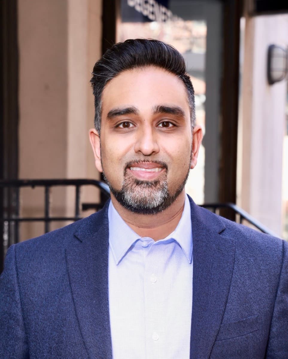 Alnoor Maherali, mediator at Venn Mediation